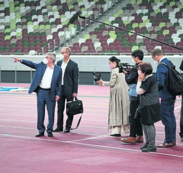 2020/11/17 Tokyo, IOC President Thomas Bach visits the National Stadium (Olympic Stadium) during his 3 Day stay in Tokyo